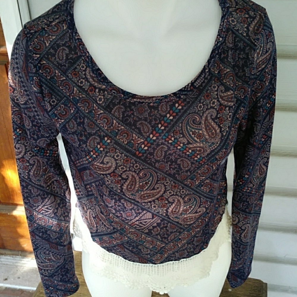 L.A. Hearts Paisley Knit Long Sleeve Top